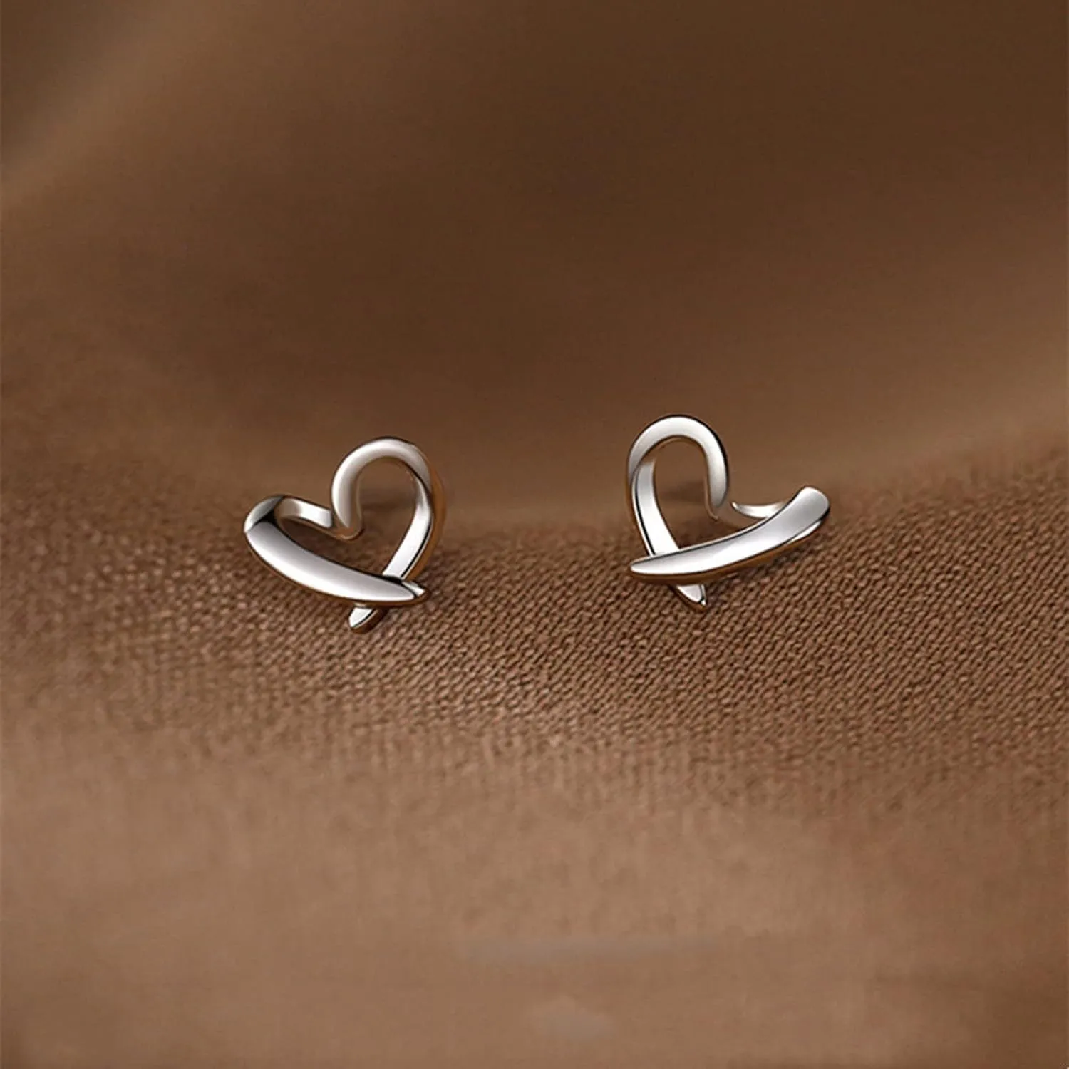 Gold Plated Heart Stud Earrings for Women,925 Sterling Silver Posts Studs for Mom Wife Trendy Jewelry Gift for Valentines Day