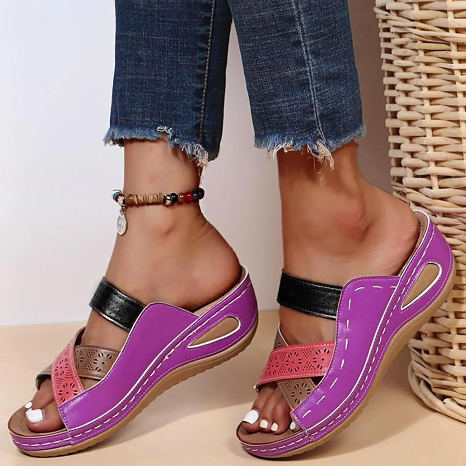 Sandals for Women 2025 Wide Width Dressy Comfy Platform Sandals with Arch Support Cross Straps Casual Beach Sandals