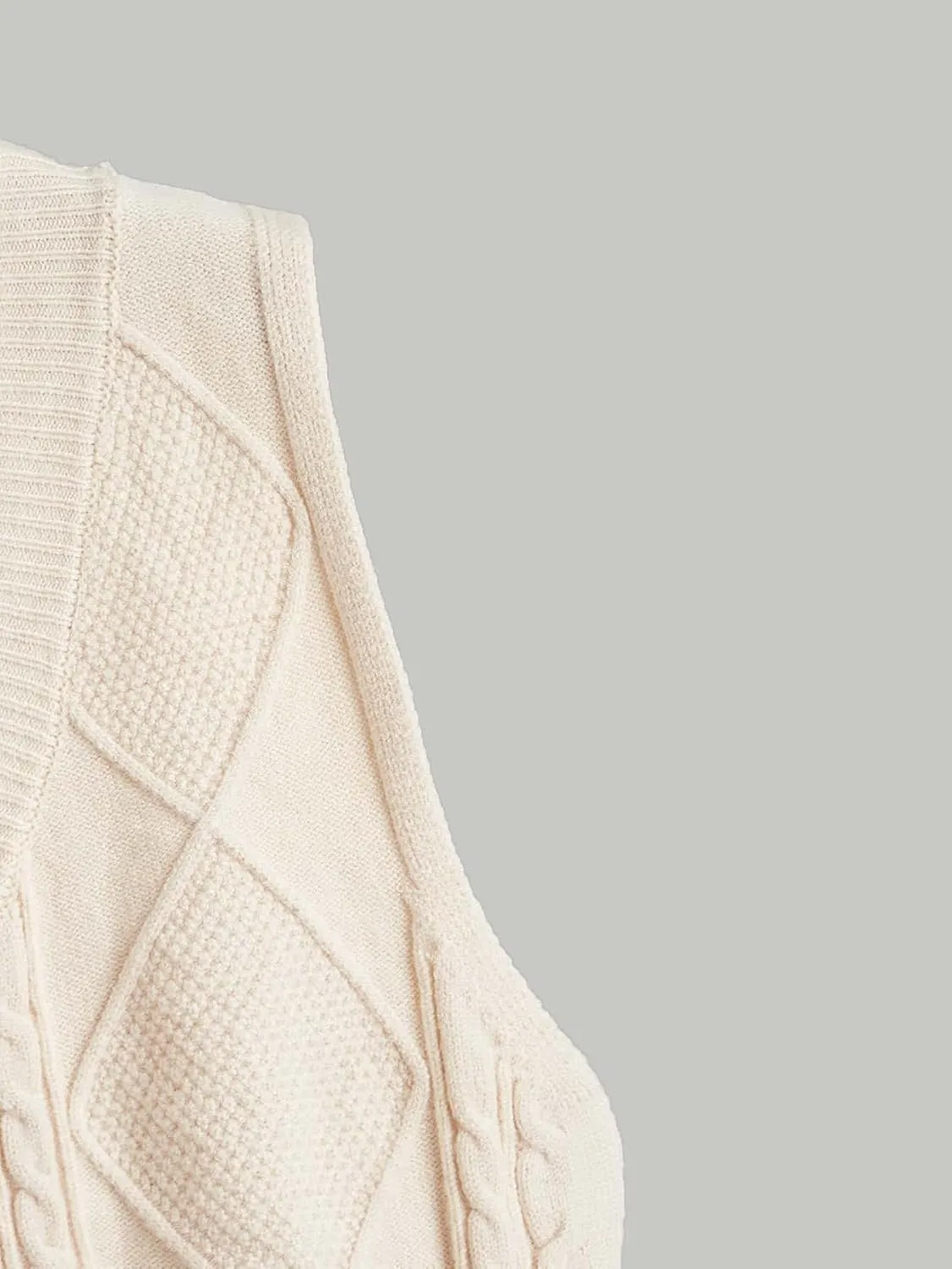 Verdusa Women's Button Up Sleeveless Sweater Vest Cable Knit Crop Top Outerwear