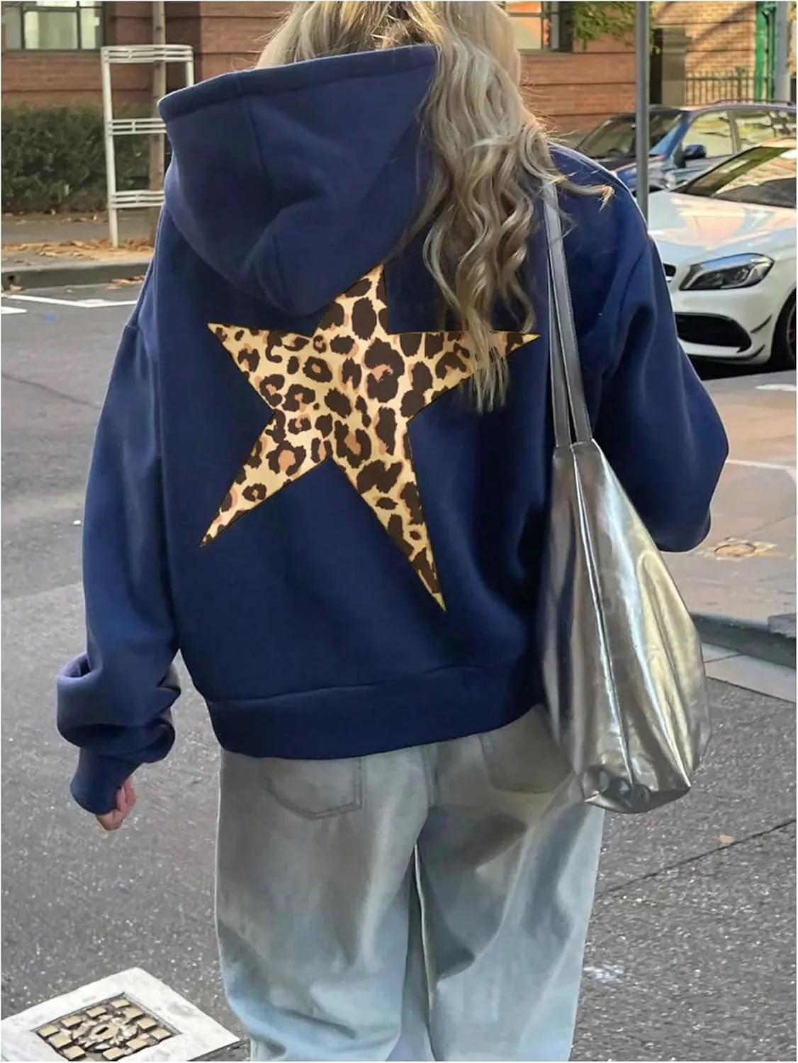 WDIRARA Women's Leopard Star Graphic Hoodie Long Sleeve Oversized Pullover Top Casual Sweatshirt