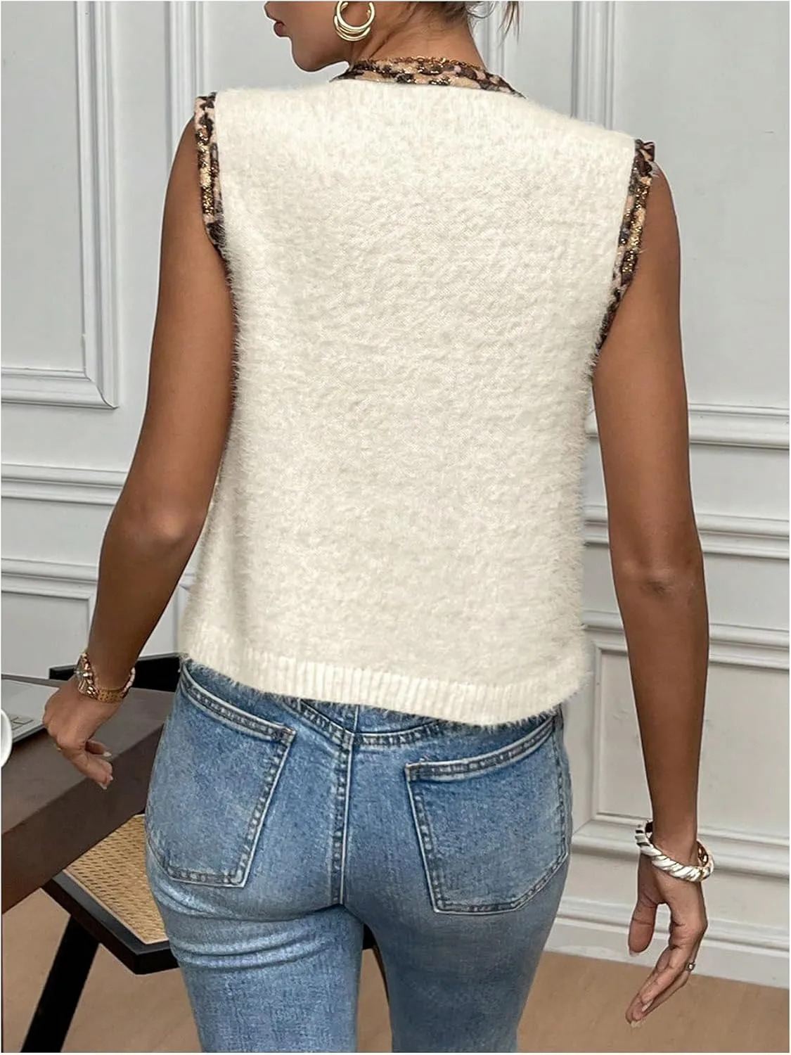 WDIRARA Women's V Neck Sweater Vest Leopard Print Bow Tie Front Sleeveless Knit Tank Top