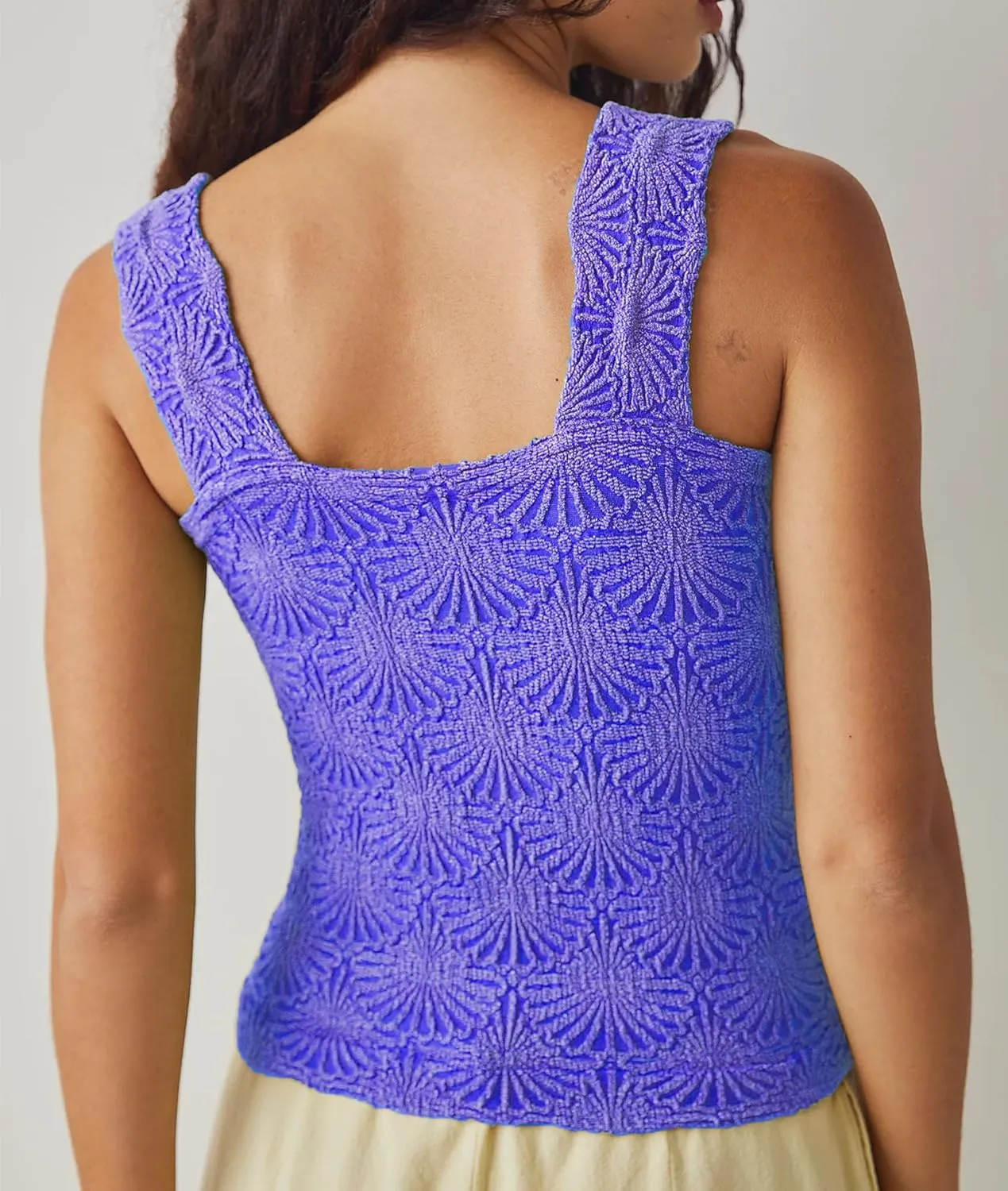 Women's Square Neck Wide Straps Tank Tops Sleeveless Going Out Tops Lettuce Trim Slim Fit Crop Tops Cami